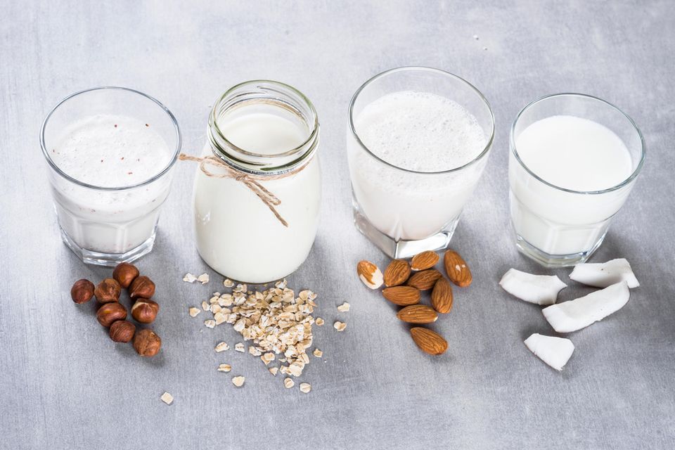 3 cách dễ dàng để làm sữa từ hạt thực vật tại nhà